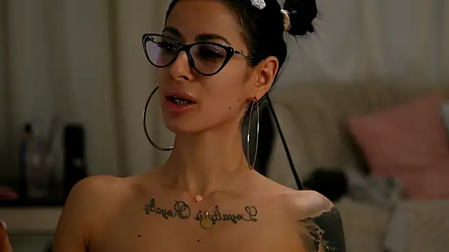 EvaAmanti online show from January 10, 4:28 am