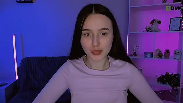 leslie bird online show from December 4, 1:02 pm