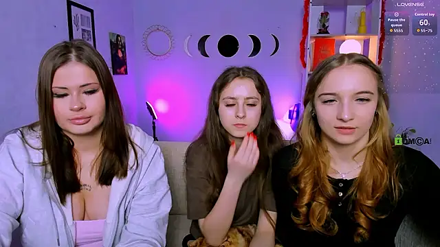 rebecca smile online show from March 14, 8:10 pm