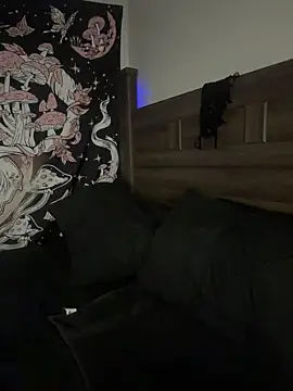 NeliaHexxen online show from December 18, 1:10 am