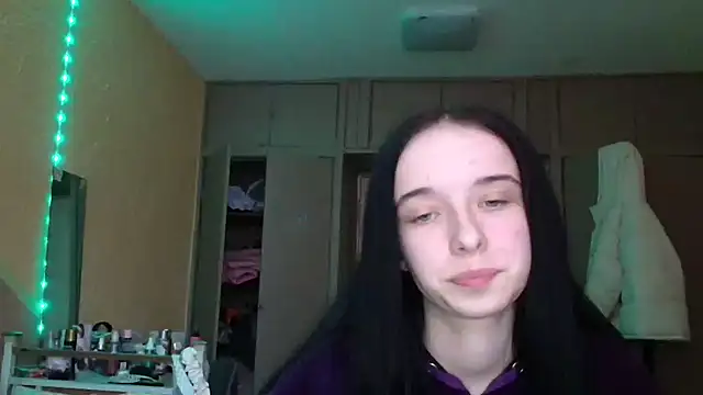 Emilia Light online show from January 17, 1:07 pm