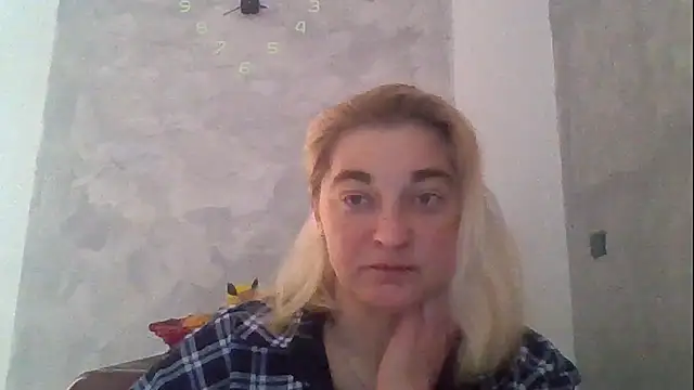 GoldenAngelMilf online show from April 1, 1:41 pm