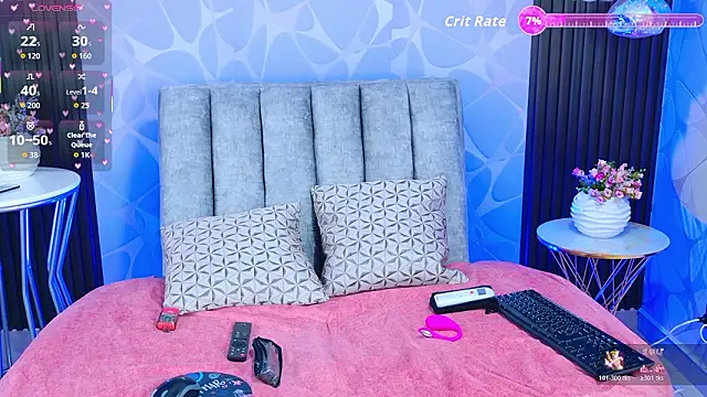 LiaTeylor online show from February 12, 7:04 pm