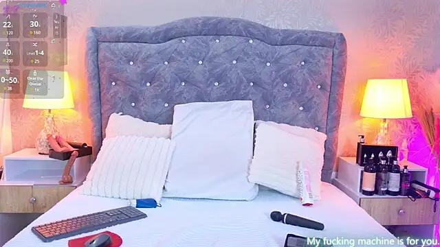 LiaTeylor online show from July 4, 7:32 pm