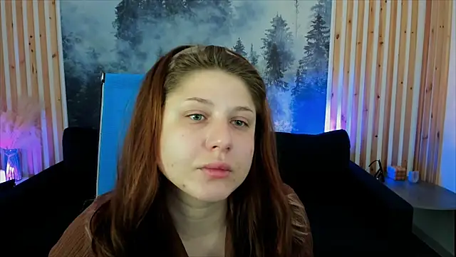 Snapshot of FameyBlum chatting on October 5, 8:08 am FameyBlum online show from October 5, 8:08 am