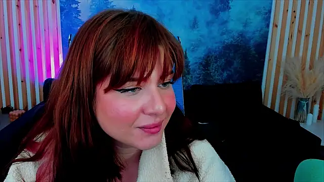 Snapshot of FameyBlum chatting on October 3, 2:22 pm FameyBlum online show from October 3, 2:22 pm
