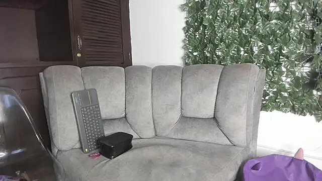 KateValencia online show from May 17, 2:44 am