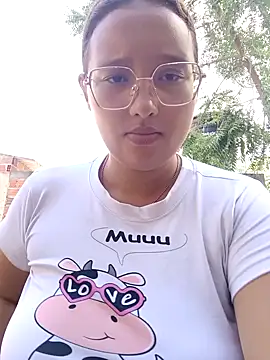 young dairy01 online show from October 31, 1:48 pm