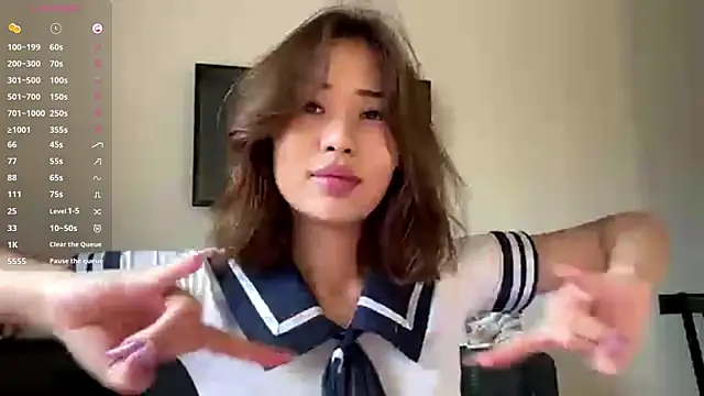 Ur neighbor Kira online show from July 3, 1:17 pm