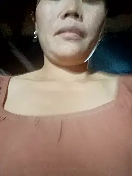 bree-zz online show from January 10, 11:53 pm