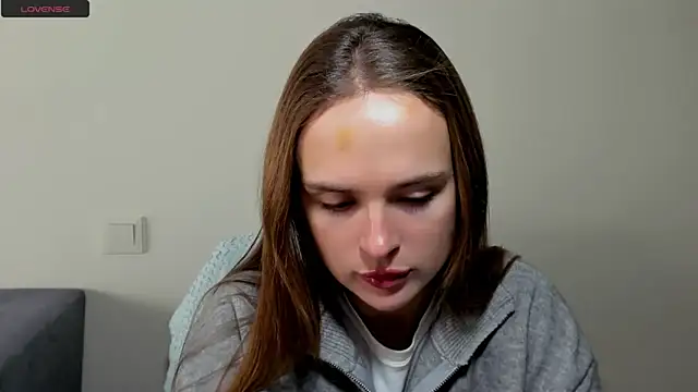 LilMary  online show from December 22, 9:23 am