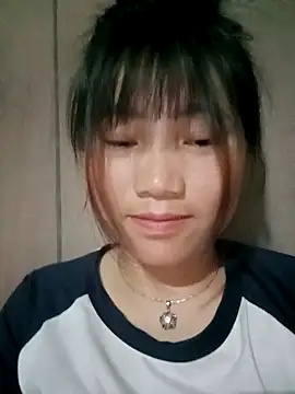 min-xinh online show from April 30, 3:28 pm