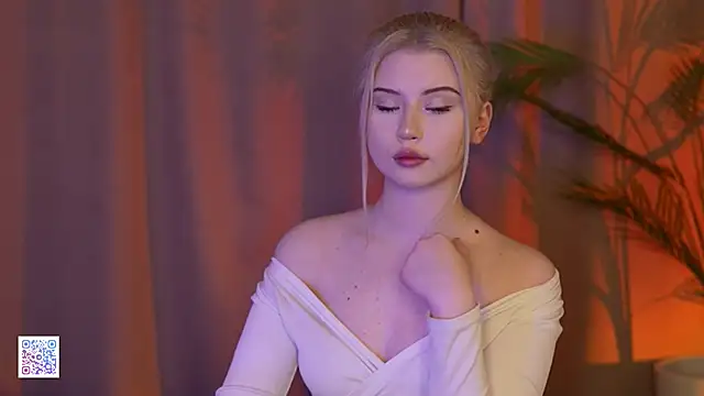 AshleyNikoo online show from November 24, 4:53 pm