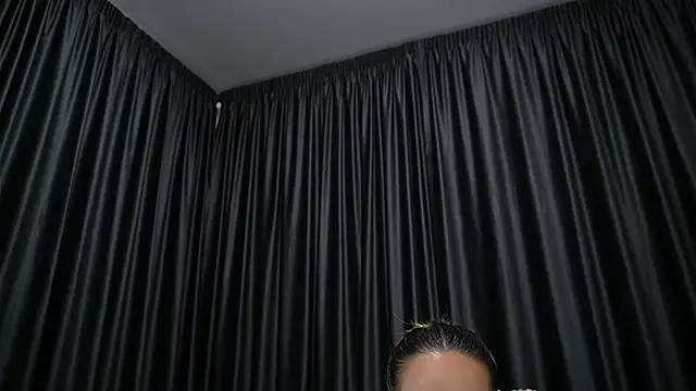 xJuliaax online show from October 5, 7:41 pm