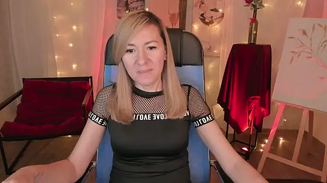 DonnaSmitth online show from March 3, 7:09 pm