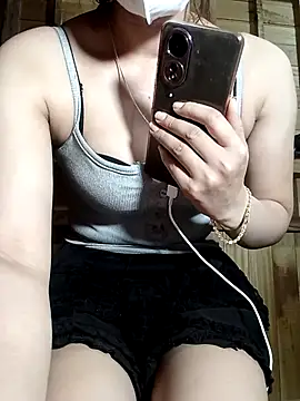 Snapshot of LenaCii chatting on October 14, 5:04 pm LenaCii online show from October 14, 5:04 pm