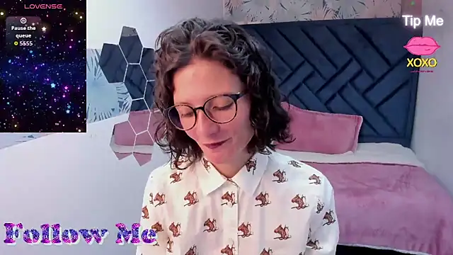 Valery More   online show from June 19, 1:25 pm