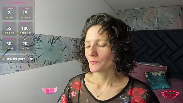 Valery More   online show from February 26, 1:32 pm