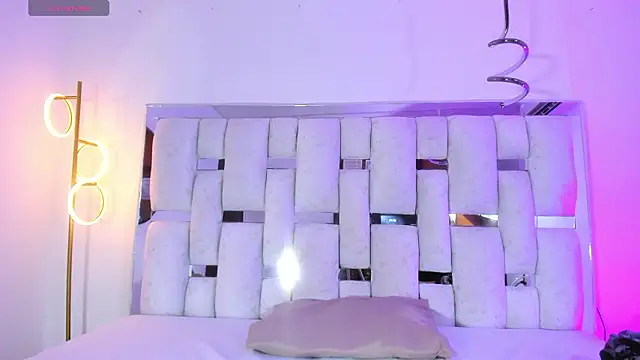 Misaki Kai online show from February 4, 5:10 am