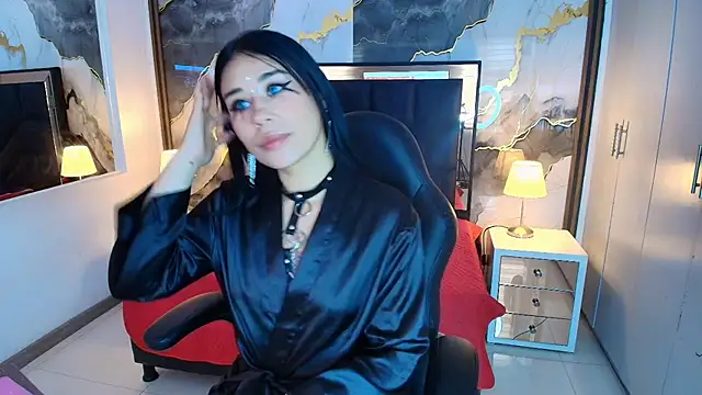 SusanVilla online show from July 10, 8:20 pm