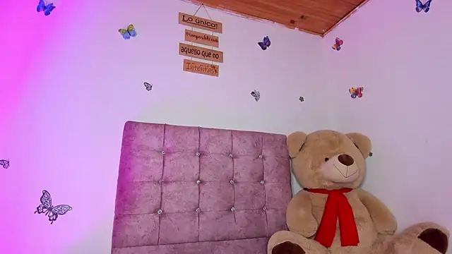 Lia Roses3x online show from July 27, 2:19 am