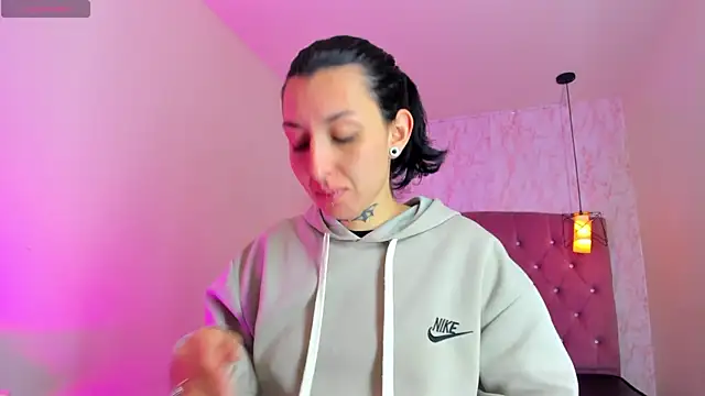 Iris  77 online show from November 23, 12:07 pm