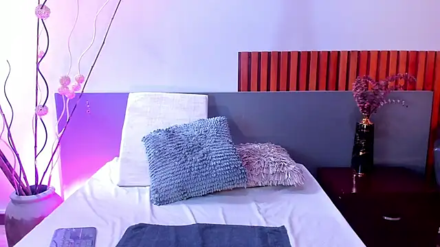 AriadnaHolt online show from March 12, 6:54 pm