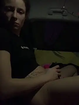 GoldenPussy1329 online show from December 17, 10:58 pm