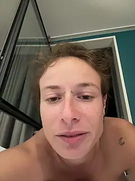 GoldenPussy1329 online show from June 7, 8:59 pm