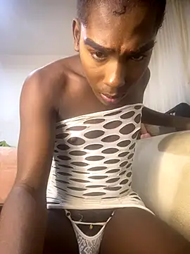 Snapshot of taylor_hot85 chatting on October 29, 1:43 am taylor hot85 online show from October 29, 1:43 am