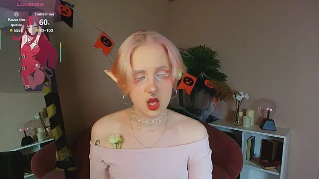 luna son online show from November 1, 9:52 pm