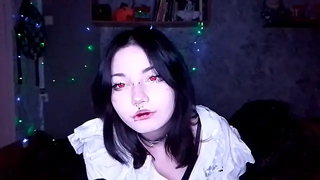 Snapshot of Beeping_Creature chatting on October 19, 5:59 pm Beeping Creature online show from October 19, 5:59 pm