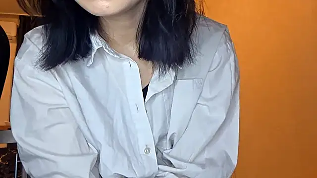 Beeping Creature online show from February 1, 7:45 pm