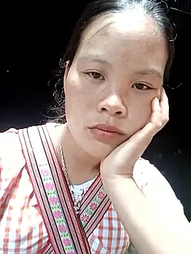 Snapshot of Tuelam_xx chatting on October 5, 3:22 am Tuelam xx online show from October 5, 3:22 am