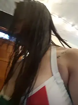 EmmaValencia  online show from June 18, 11:59 am