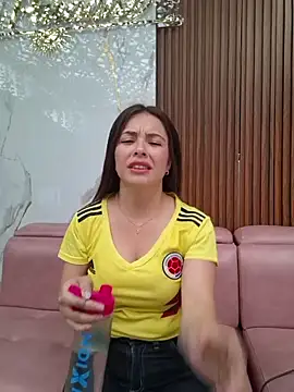 EmmaValencia  online show from June 17, 8:21 pm