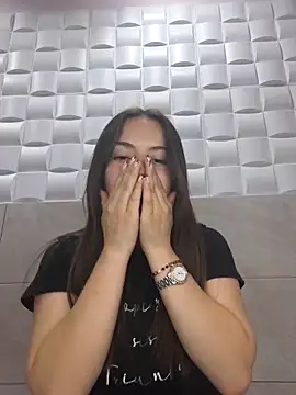 EmmaValencia  online show from October 22, 8:25 pm