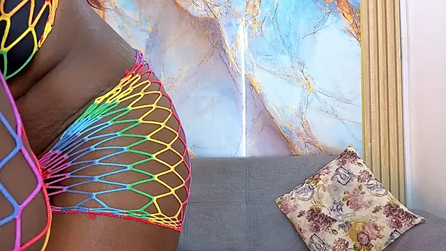 Nahomy Smiths aws online show from October 27, 9:31 pm