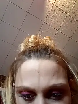 Queen2454 online show from January 19, 2:24 pm