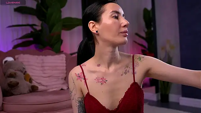 SerenaVelour online show from November 18, 11:44 am