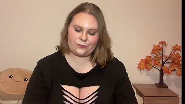 BriannaFlirty online show from November 22, 8:00 pm