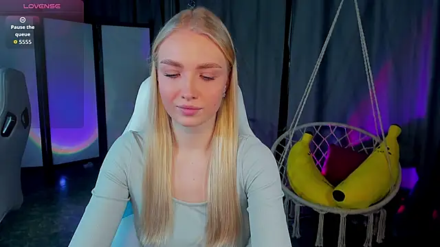 TessaGrays online show from February 1, 10:25 am