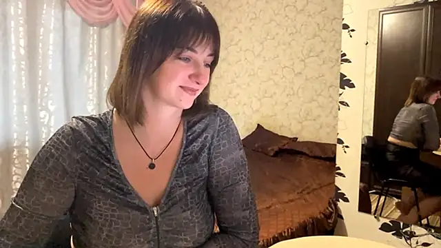 Snapshot of HoneyRose333 chatting on October 10, 8:30 am HoneyRose333 online show from October 10, 8:30 am