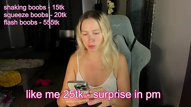 stefany and bettany online show from May 19, 1:51 pm