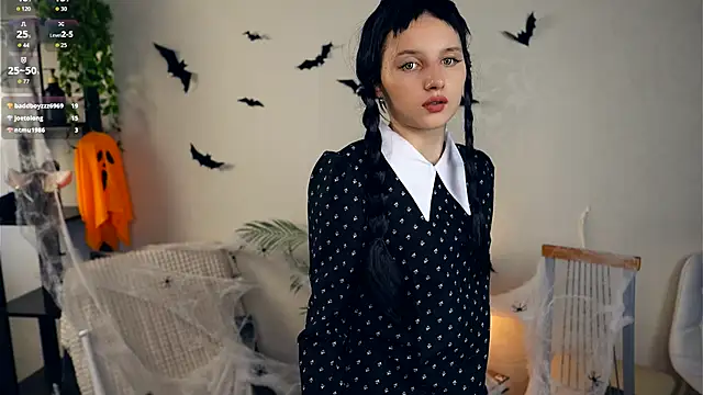 JanellHousen online show from October 31, 5:42 am