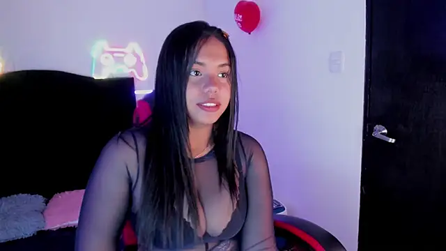 Snapshot of Sunset_mia chatting on October 1, 11:59 am Sunset mia online show from October 1, 11:59 am