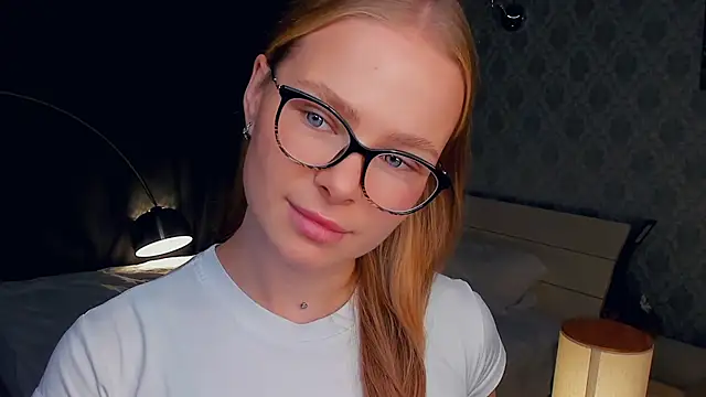 Snapshot of LibbyVenzeio chatting on October 18, 7:22 am LibbyVenzeio online show from October 18, 7:22 am