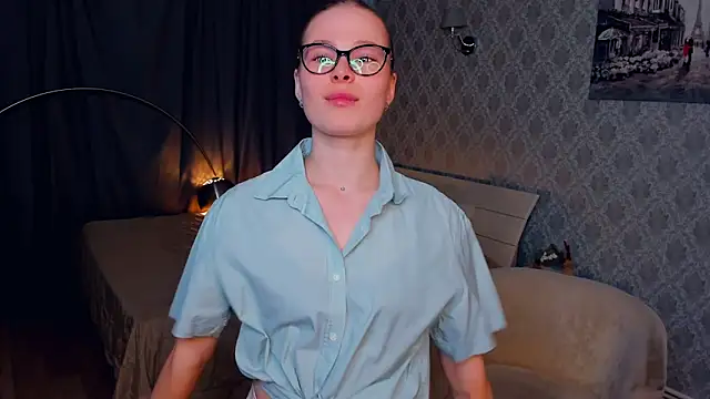 LibbyVenzeio online show from November 8, 7:24 am