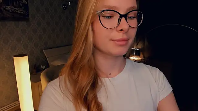 LibbyVenzeio online show from November 1, 7:34 am