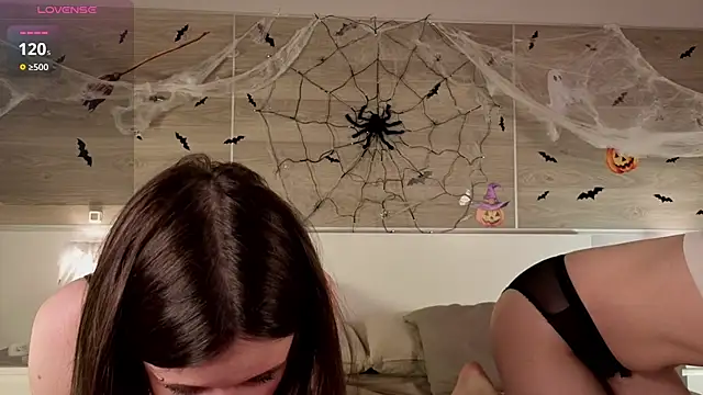 JoyeGracey online show from November 1, 2:32 pm